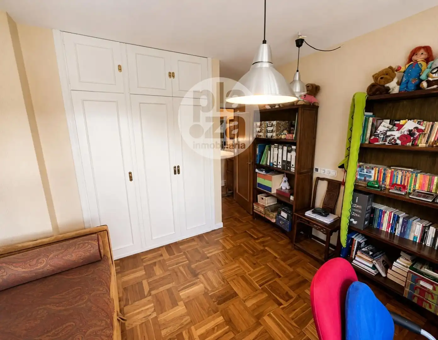 Schlafzimmer von Maisonette zum Verkauf in Burgos mit Heizung, Terrasse und Abstellraum