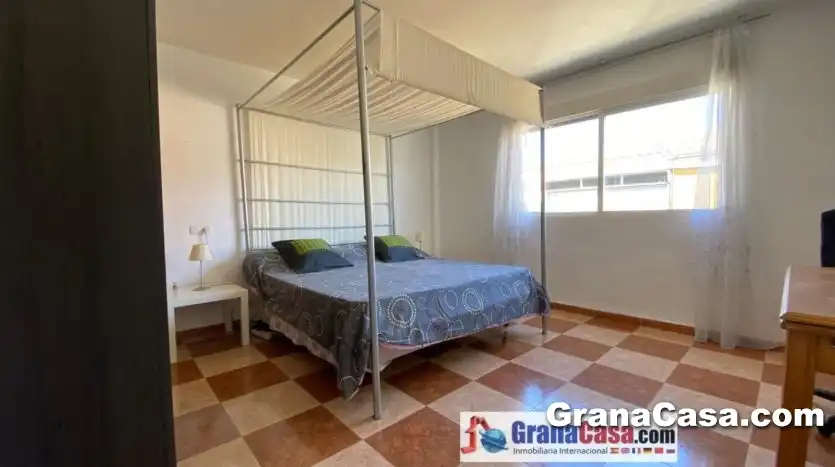 Bedroom of Attic for rent in Granada  with Air Conditioner, Heating and Terrace