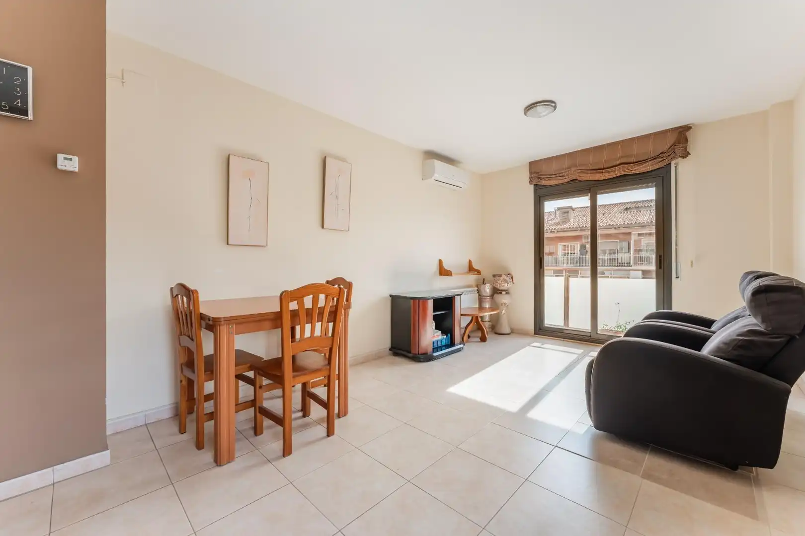 Sala d'estar de Dúplex en venda en Martorelles, Barcelona