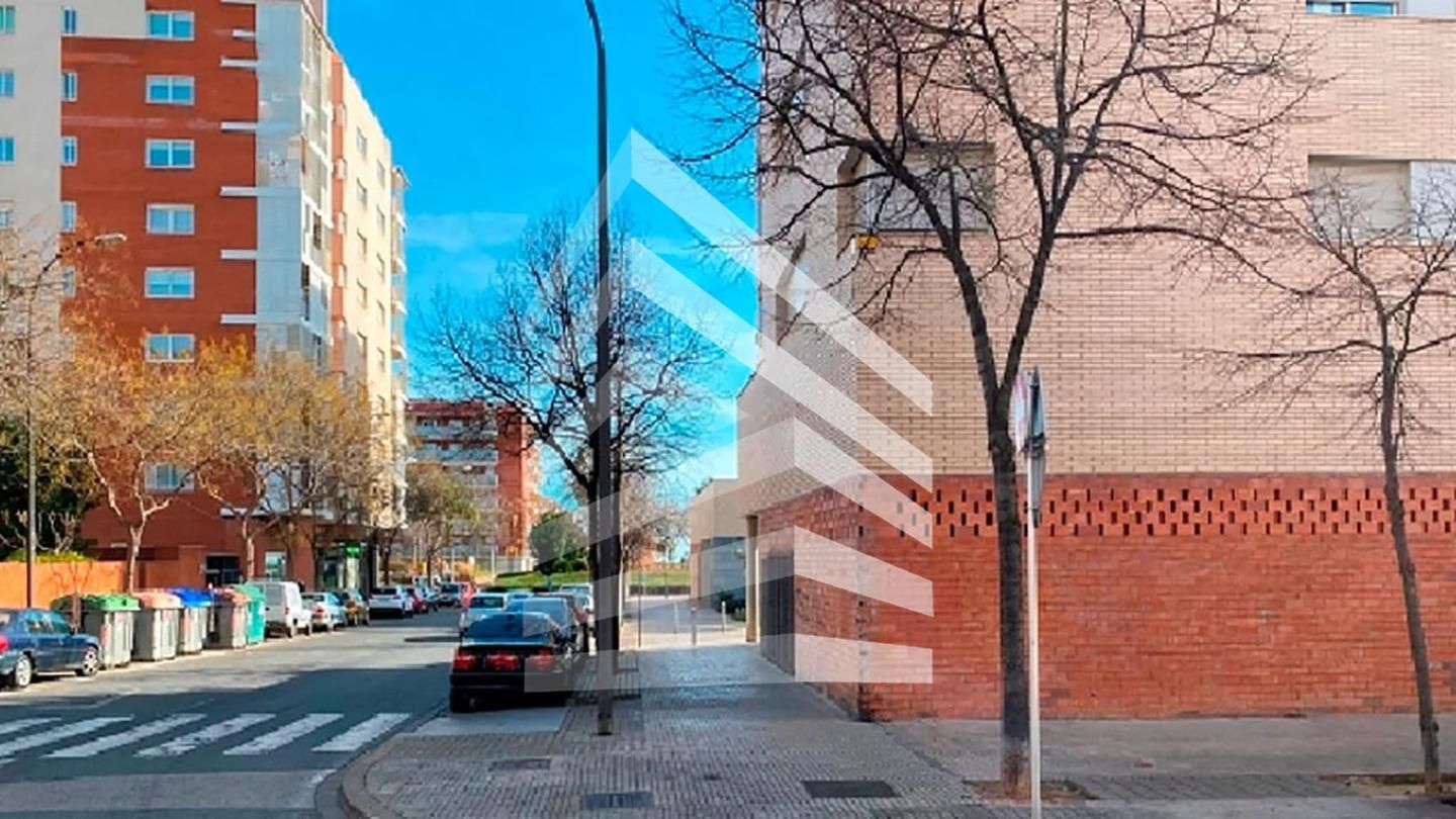 Exterior view of Building for sale in Reus