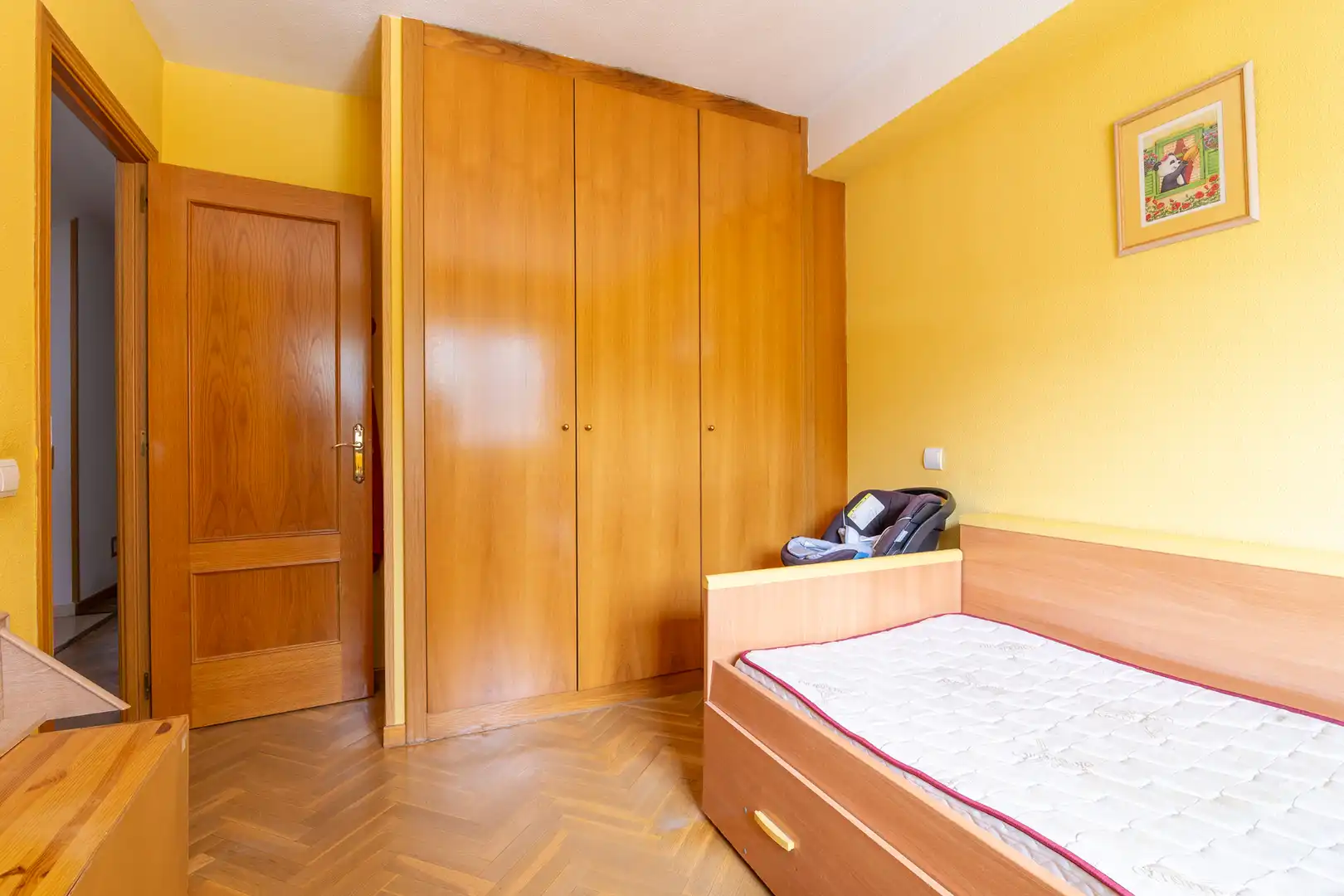 Dormitori de Casa adosada en venda en Móstoles amb Aire condicionat, Calefacció i Jardí privat