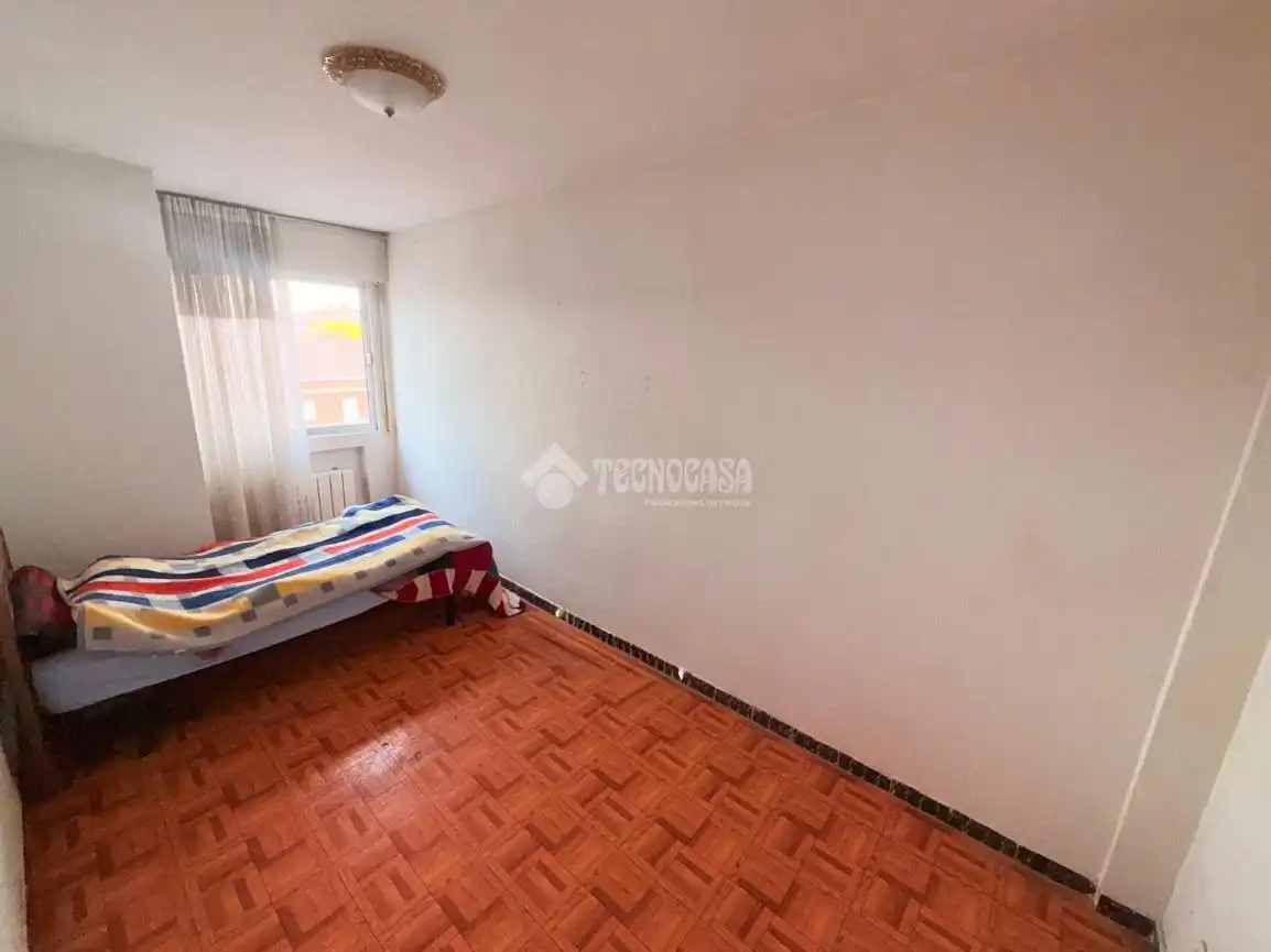 Dormitori de Pis en venda en Laguna de Duero amb Calefacció, Parquet i Terrassa