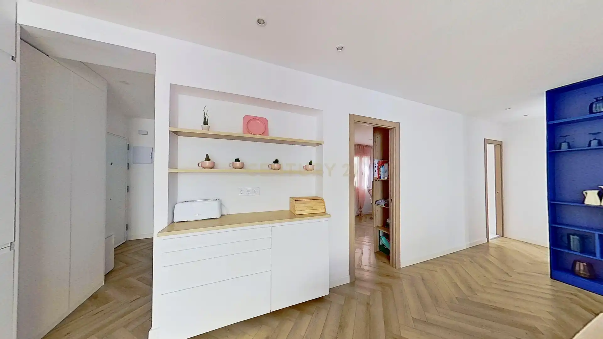 Flat for sale in Málaga  with Air Conditioner, Washing machine and Balcony