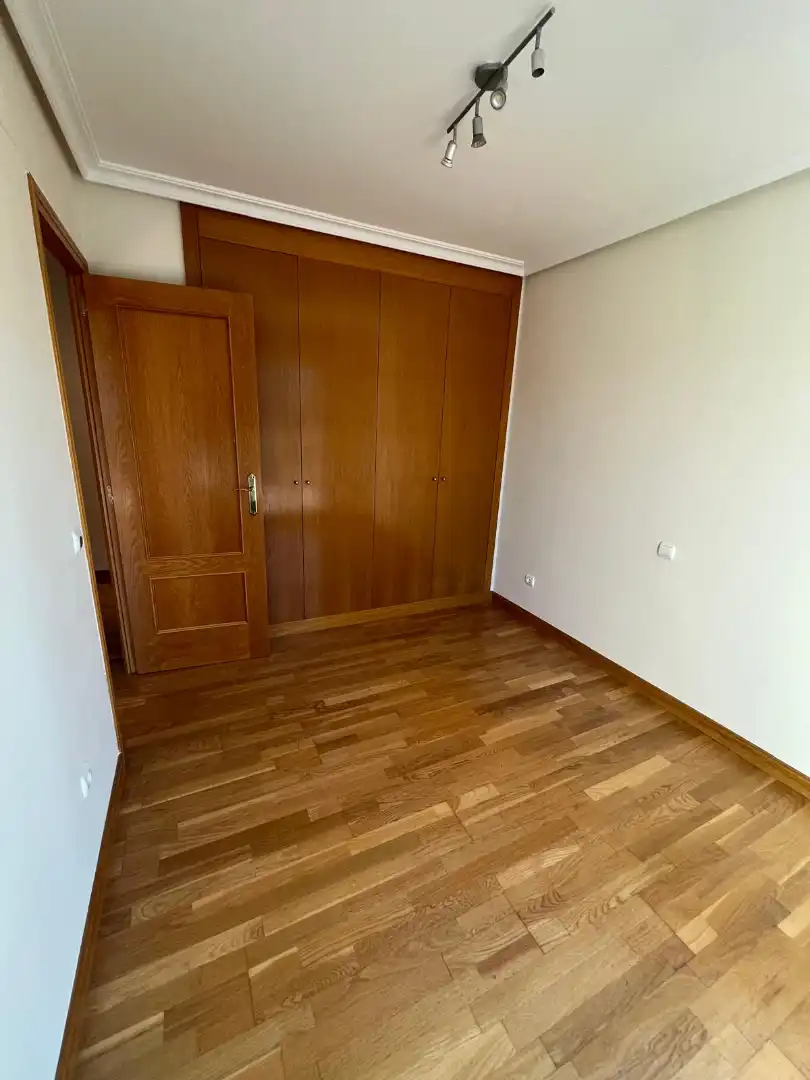 Habitación de Ático en venta en Las Rozas de Madrid con Aire acondicionado, Calefacción y Parquet