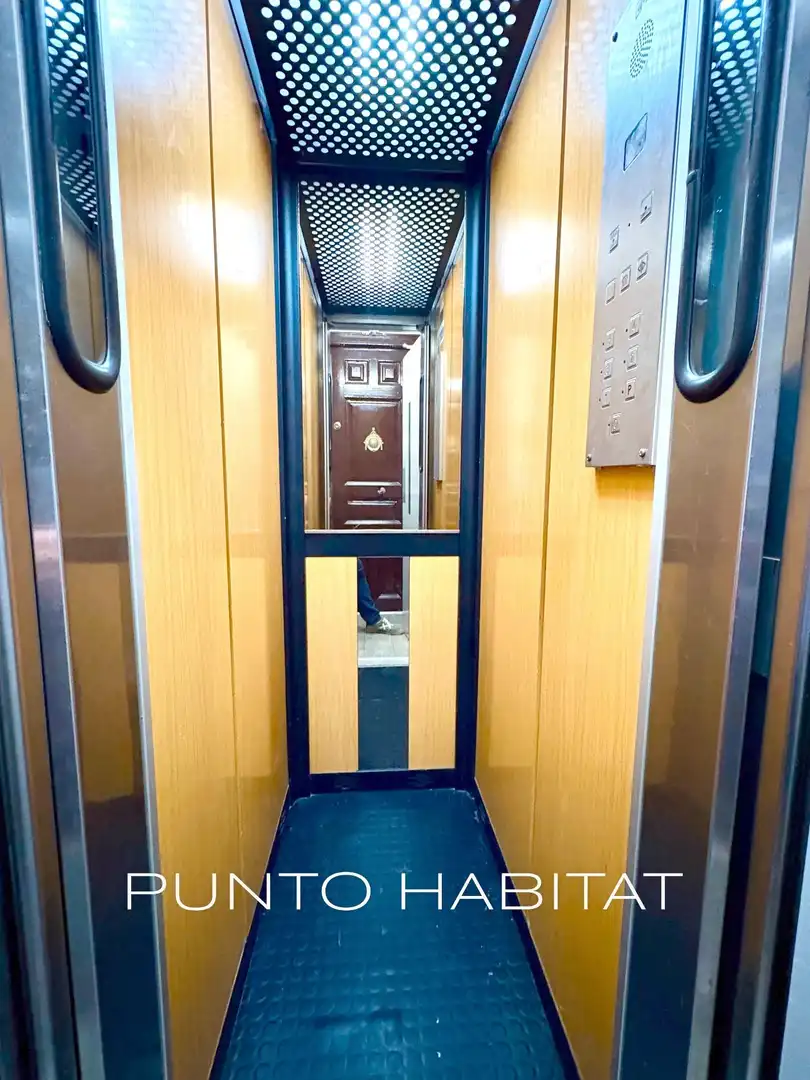 Piso en venta en Barcelona con Balcón