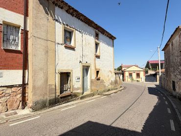 Casa rústica en venda a Avenida del Cid Campeador