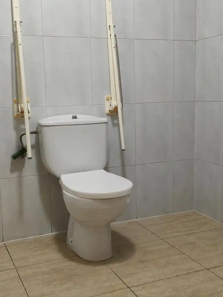 Baño de Local en venta en Alcoy / Alcoi con Aire acondicionado
