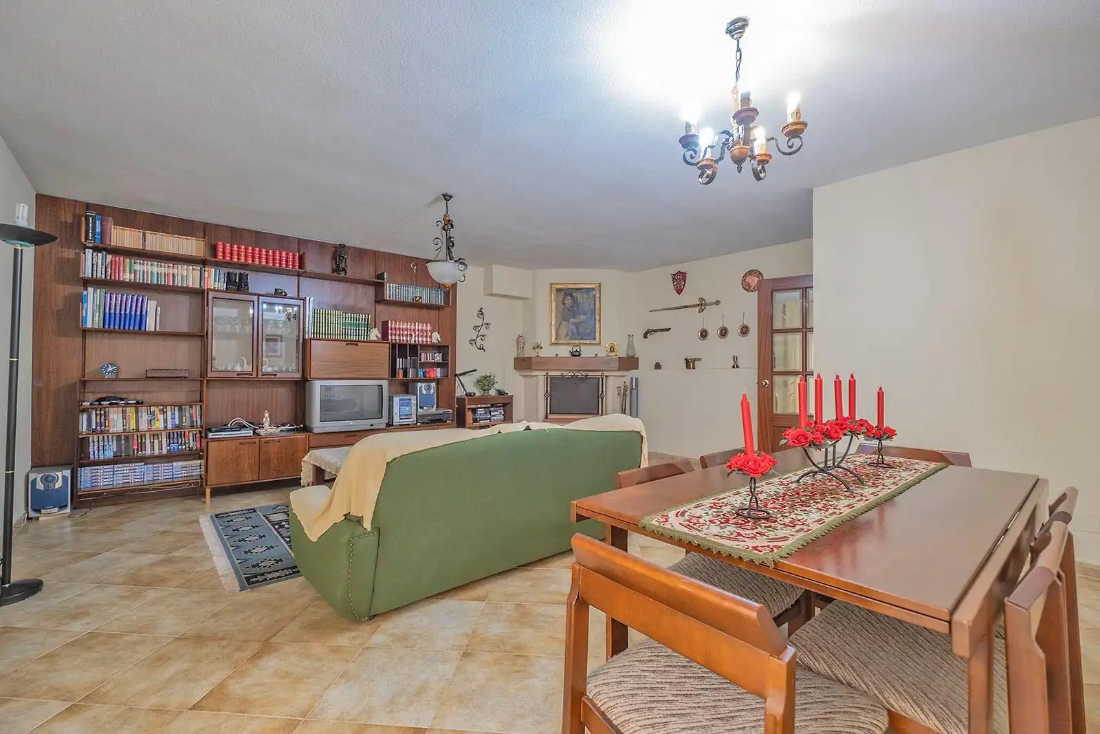 Sala de estar de Casa adosada en venta en Tres Cantos con Calefacción, Jardín privado y Parquet