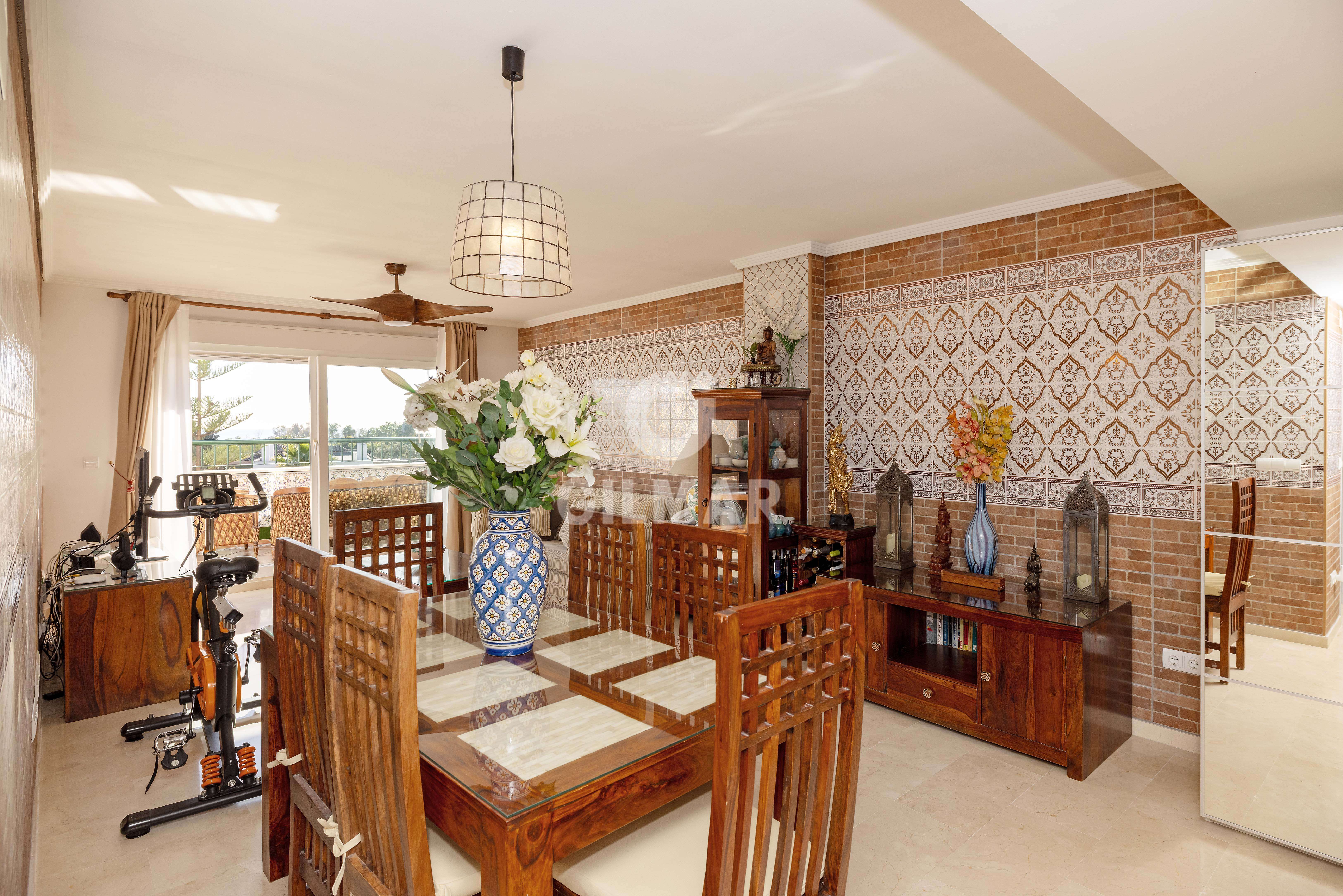 Menjador de Apartament en venda en Marbella amb Calefacció, Traster i Piscina