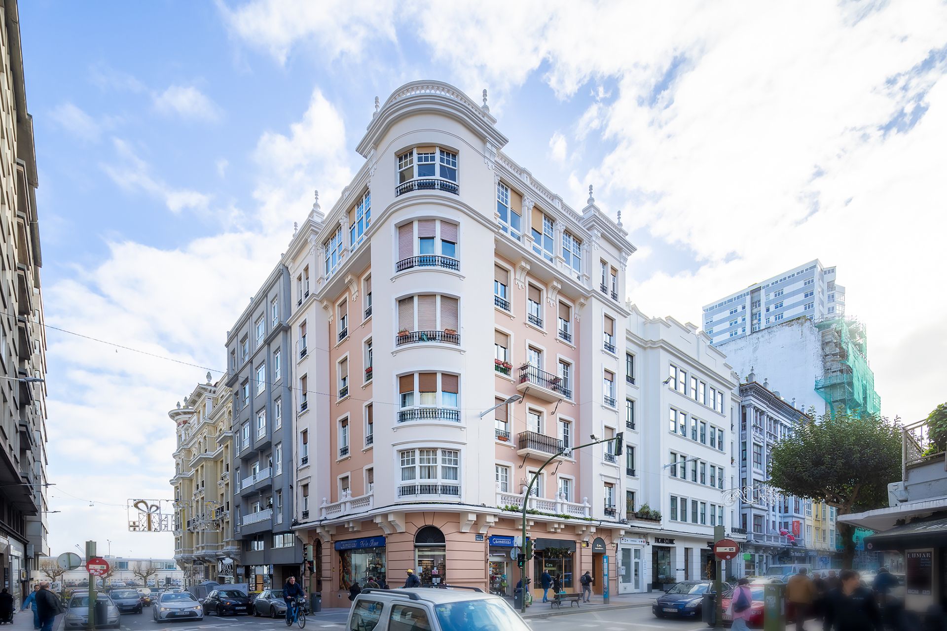 Exterior view of Flat for sale in A Coruña Capital   with Heating, Parquet flooring and Oven