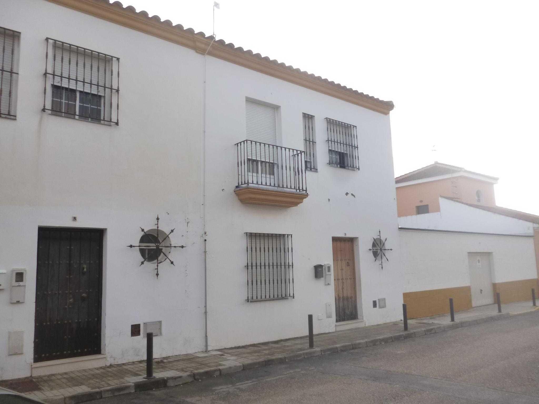 Vista exterior de Casa adosada en venda en Umbrete