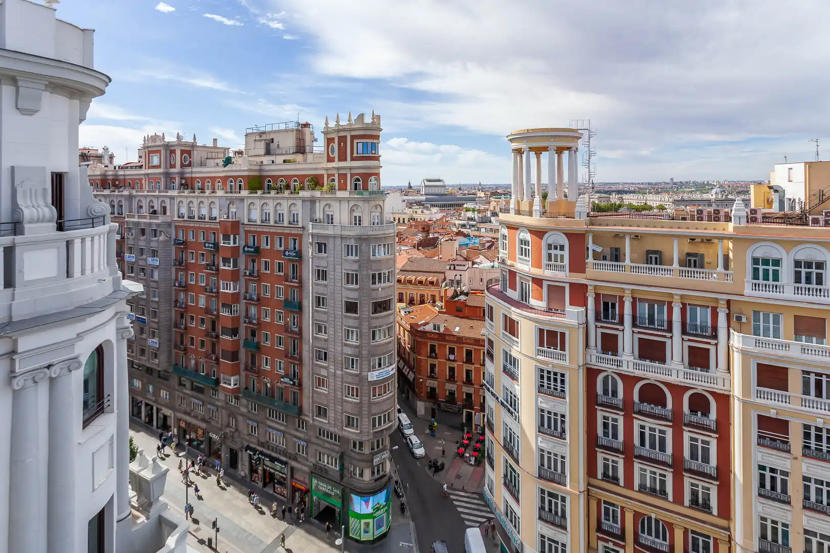 Vista exterior de Apartament en venda en Madrid amb Aire condicionat, Calefacció i Piscina
