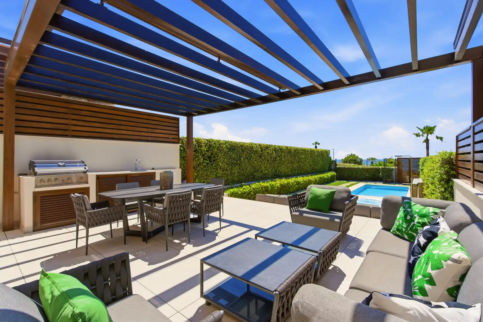 Terrassa de Casa adosada en venda en Estepona amb Aire condicionat, Jardí privat i Terrassa
