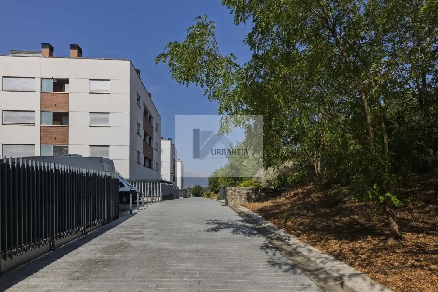 Vista exterior de Planta baixa en venda en Orkoien amb Calefacció, Parquet i Terrassa