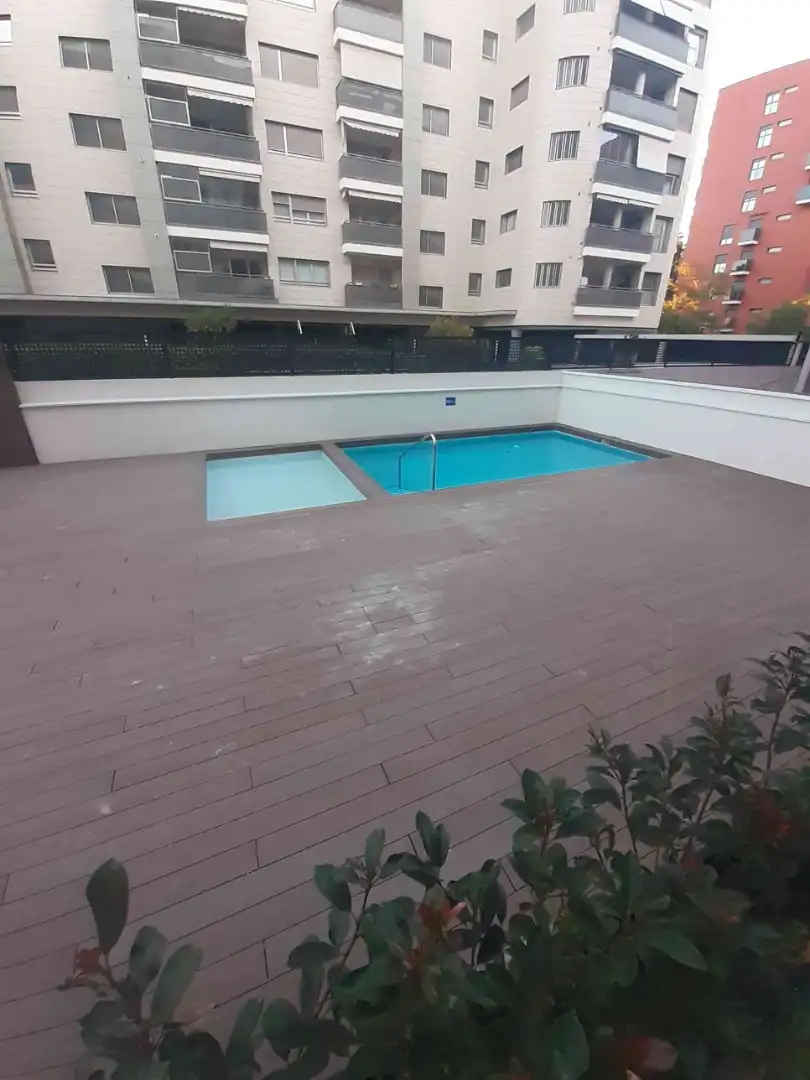 Piscina de Pis de lloguer en Valencia amb Aire condicionat, Calefacció i Parquet