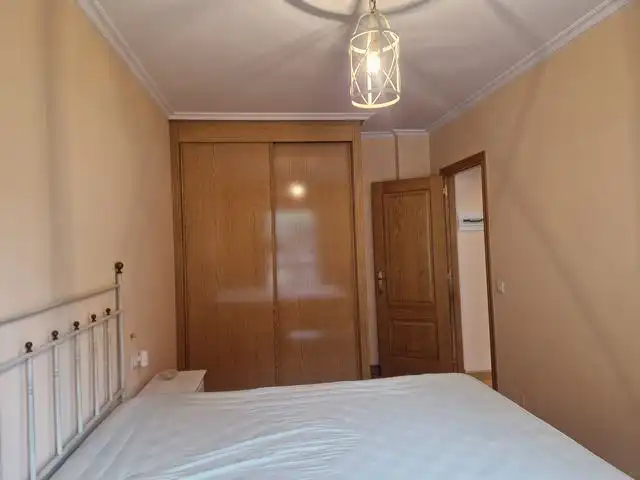 Habitación de Apartamento en venta en Teo con Calefacción, Jardín privado y Parquet