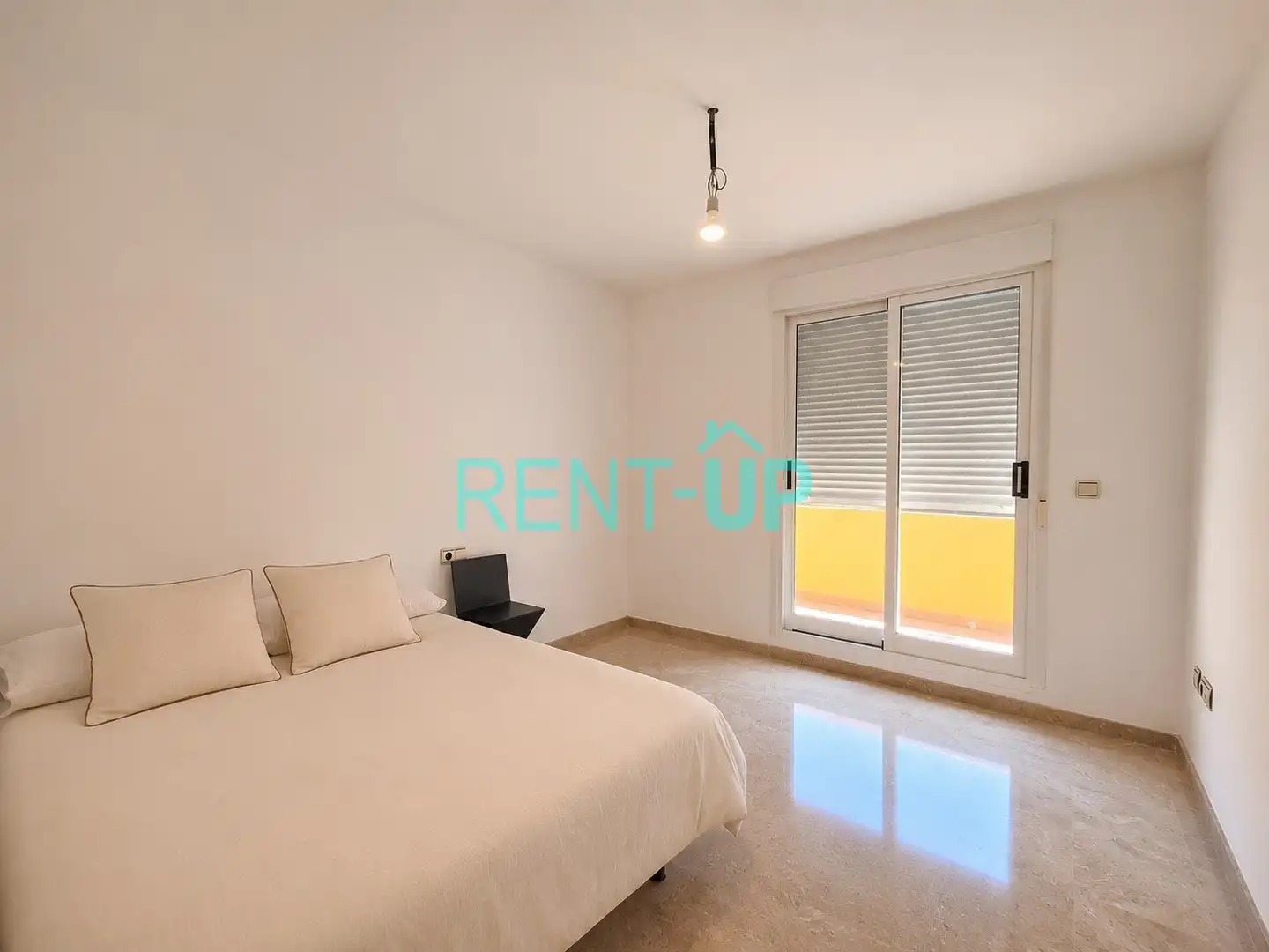 Habitación de Casa adosada en venta en Novelé  / Novetlè con Aire acondicionado, Jardín privado y Terraza