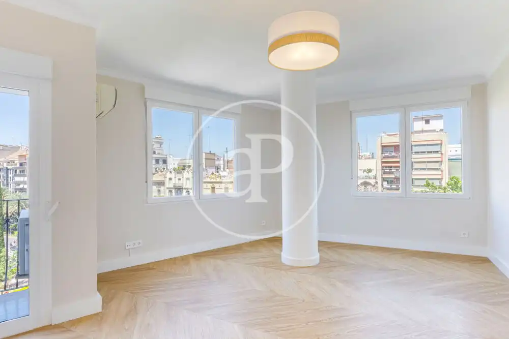 Living room of Flat for rent in Valencia  with Air Conditioner, Heating and Balcony