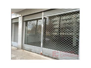 Local comercial en venda a Calle Salvador Dabau I Caussa