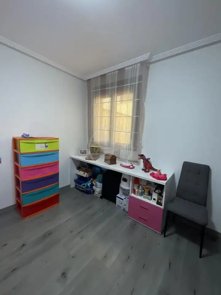 Habitación de Piso de alquiler en Linares con Aire acondicionado, Terraza y Amueblado