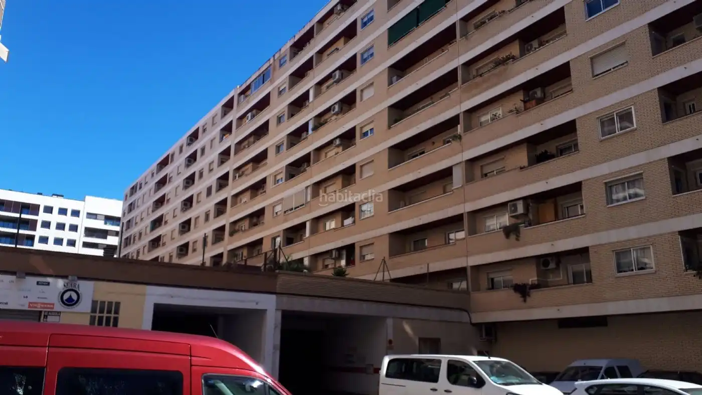 Flat with lift for sale in Avenida de Cesáreo Alierta 41