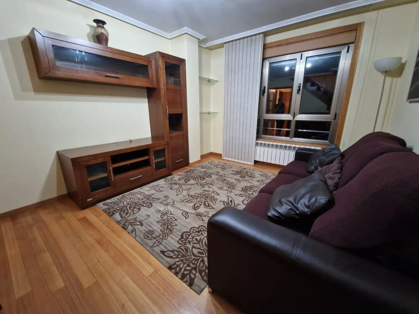 Sala de estar de Dúplex de alquiler en Ordes con Calefacción, Parquet y Terraza