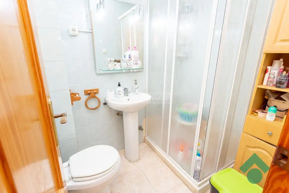 Baño de Piso en venta en Algeciras con Aire acondicionado