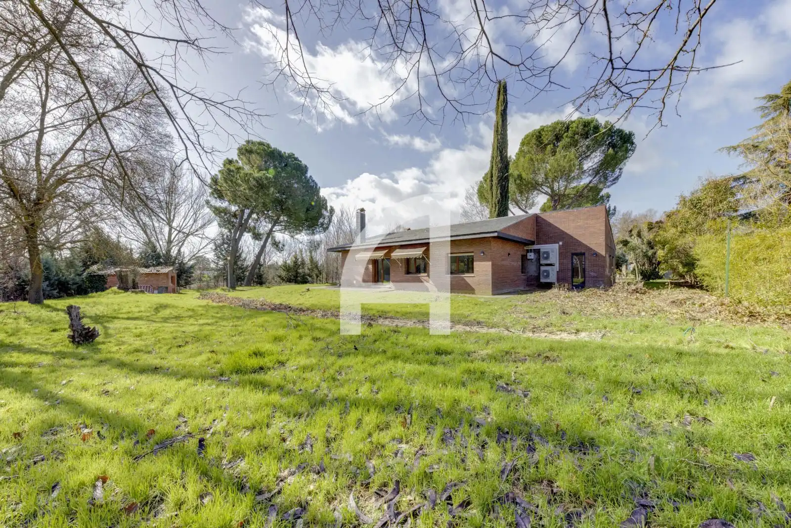 Garden of Houses for sale in Villanueva de la Cañada  with Air Conditioner, Heating and Swimming Pool