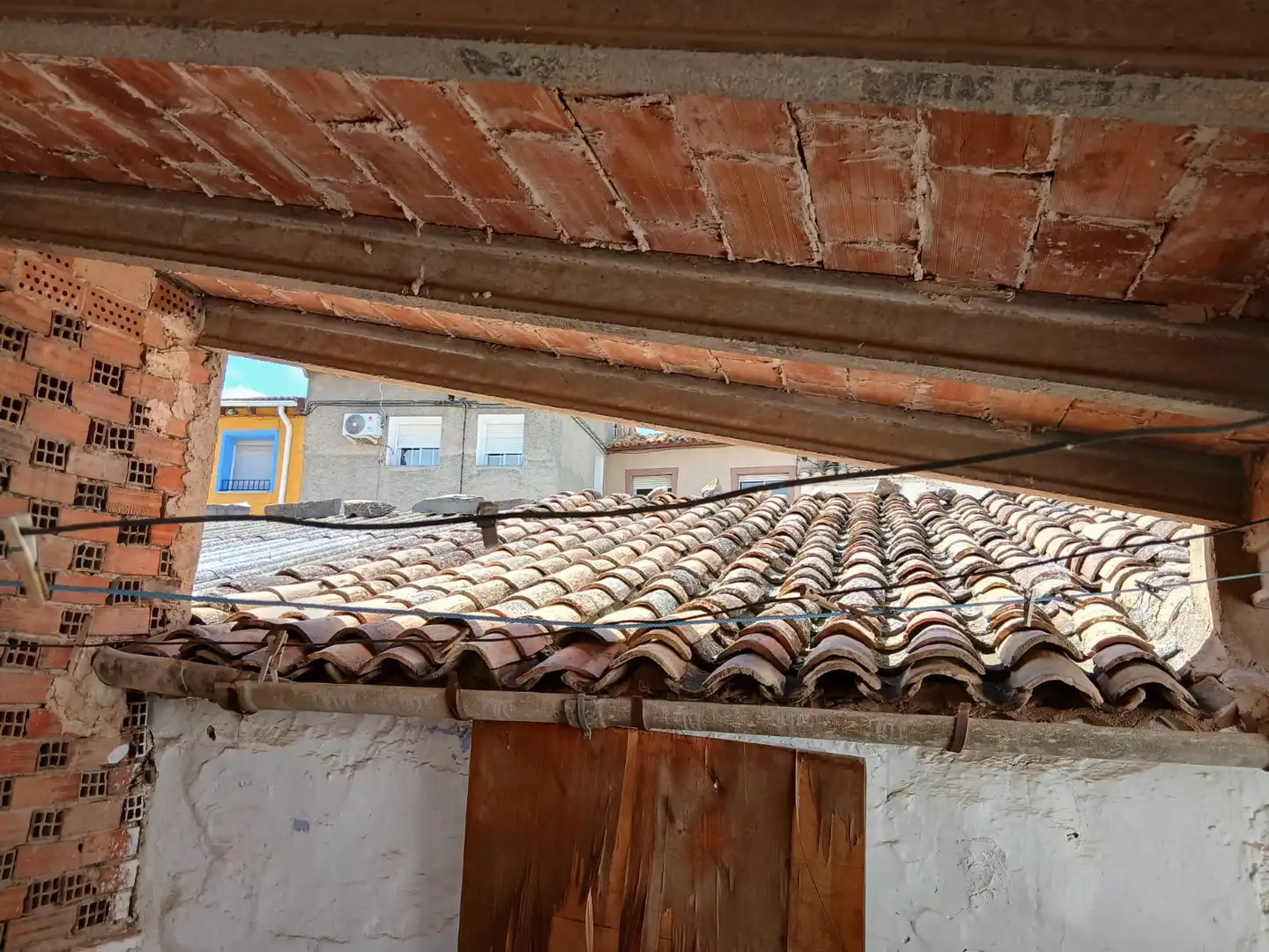 Vista exterior de Finca rústica en venda en Calatorao amb Jardí privat, Terrassa i Moblat
