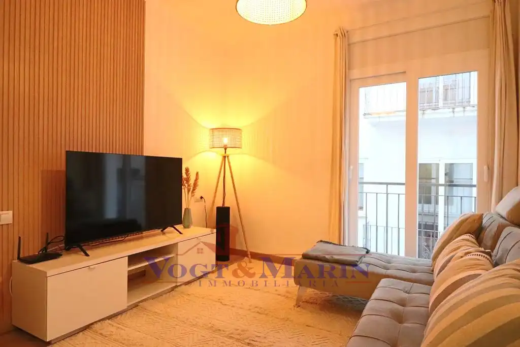 Apartamento con balcón en venta en Carrer del Castell de la Trinitat, imagen 4