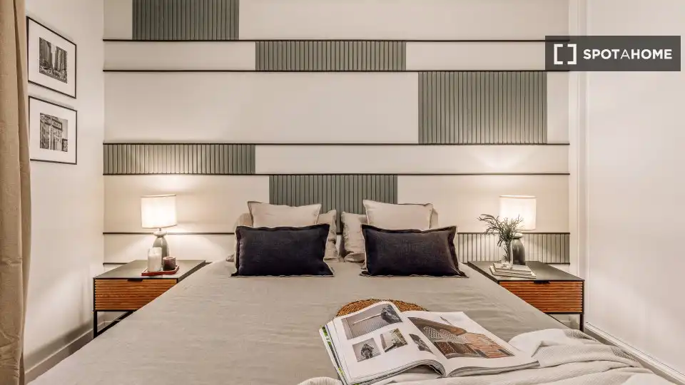 Bedroom of Apartments for share in Madrid  with Air Conditioner, Terrace and Furnished