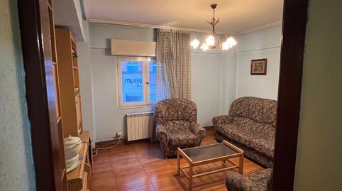 Foto 3 de Piso en venta en Calle del Doctor Jiménez Díaz, 5, El Carbayedo - El Quirinal, Avilés
