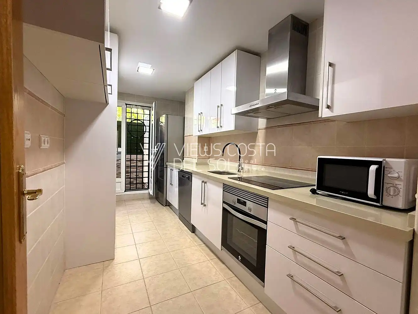Cuina de Apartament en venda en Vélez-Málaga amb Aire condicionat, Calefacció i Jardí privat