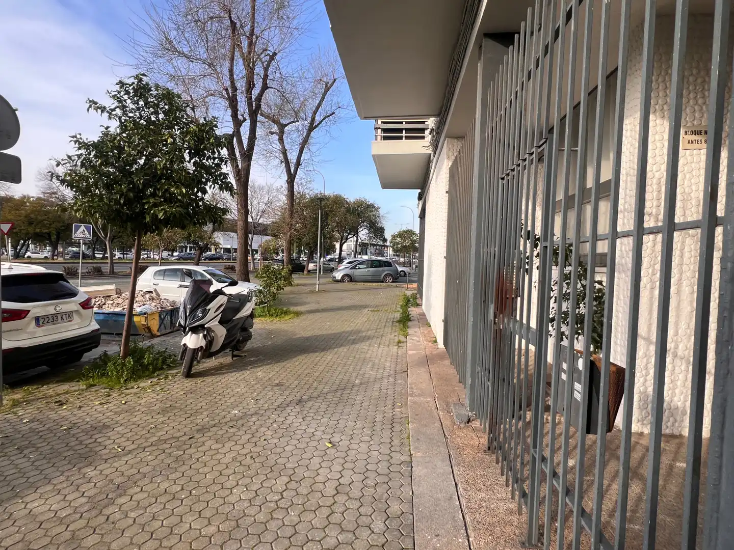 Vista exterior de Piso en venta en Sevilla con Terraza y Balcón