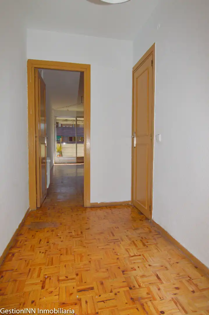 Piso en venta en Madrid con Calefacción, Parquet y Terraza