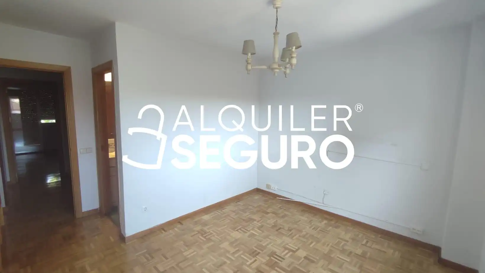 Bedroom of Flat for rent in Tres Cantos  with Heating