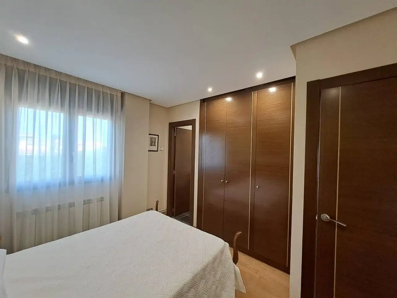 Habitación de Casa adosada en venta en Castrillo del Val con Calefacción, Jardín privado y Parquet
