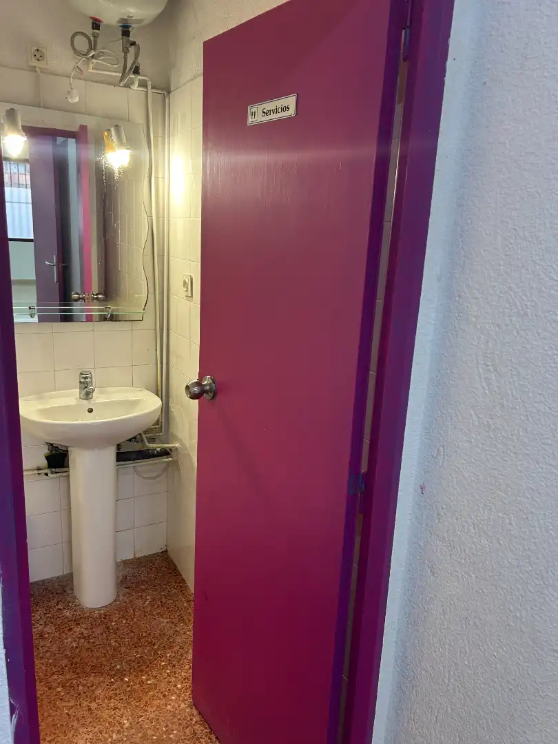 Baño de Local en venta en El Escorial con Aire acondicionado