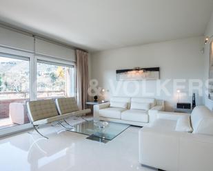 Sala d'estar de Apartament de lloguer en  Barcelona Capital amb Aire condicionat, Calefacció i Parquet