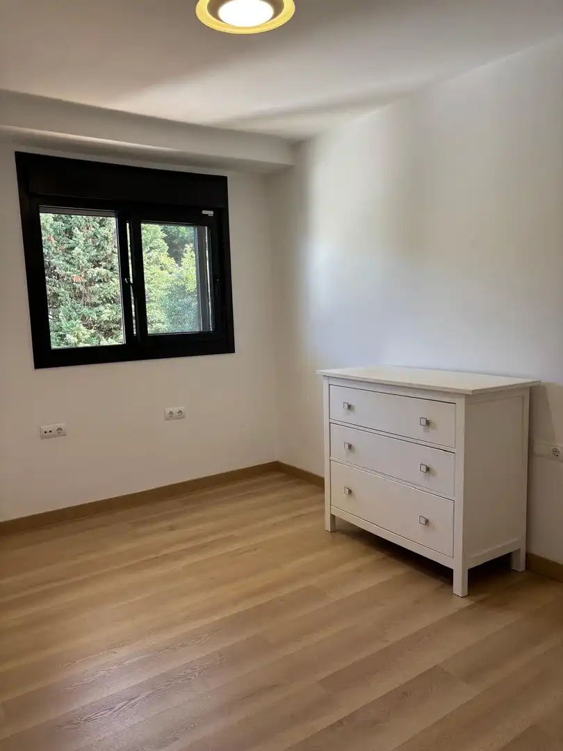 Bedroom of Ground floor for sale in Estepona  with Terrace, Swimming Pool and Community pool