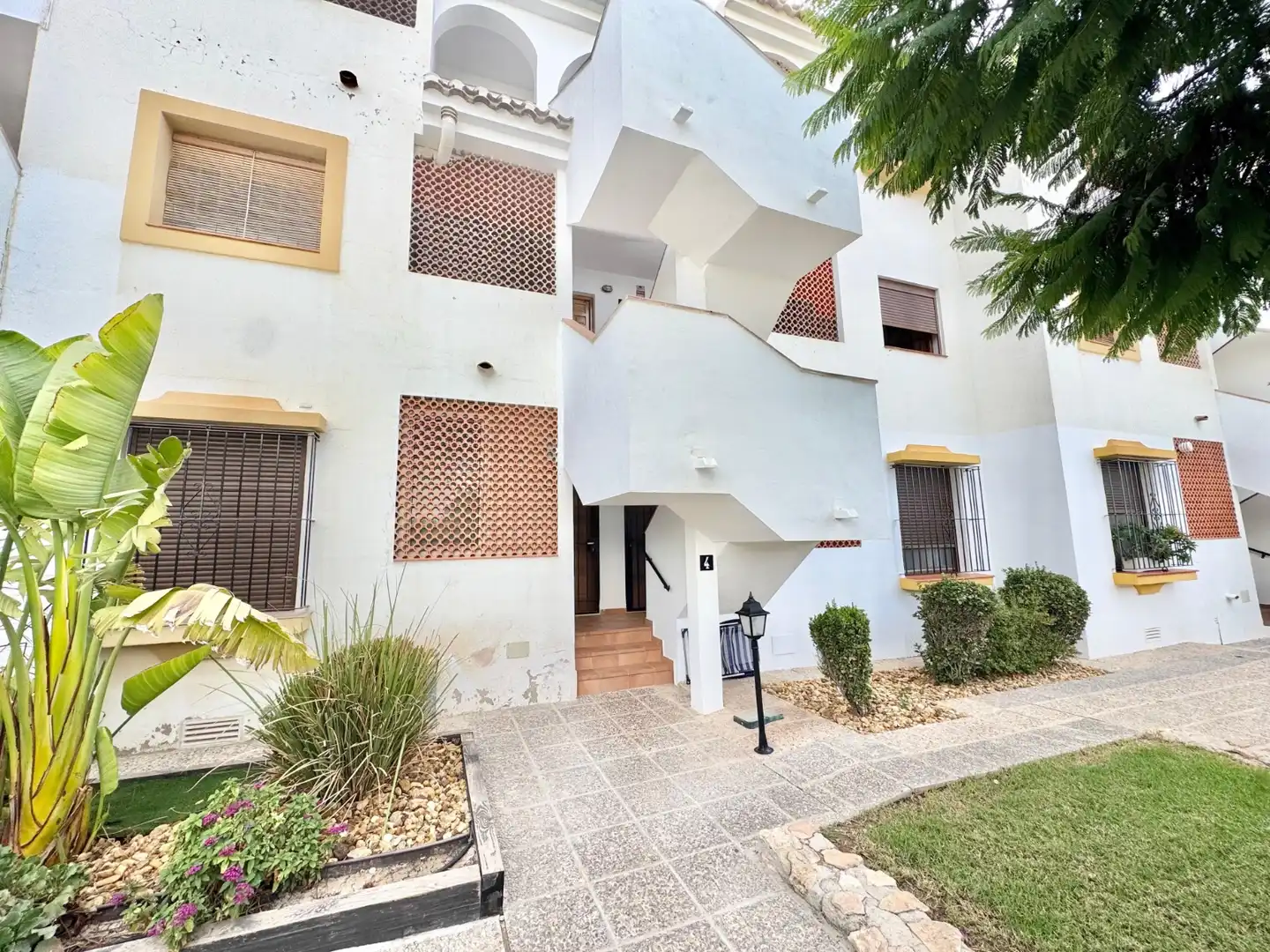 Außenansicht von Wohnungen zur Miete in San Javier mit Klimaanlage, Terrasse und Schwimmbad