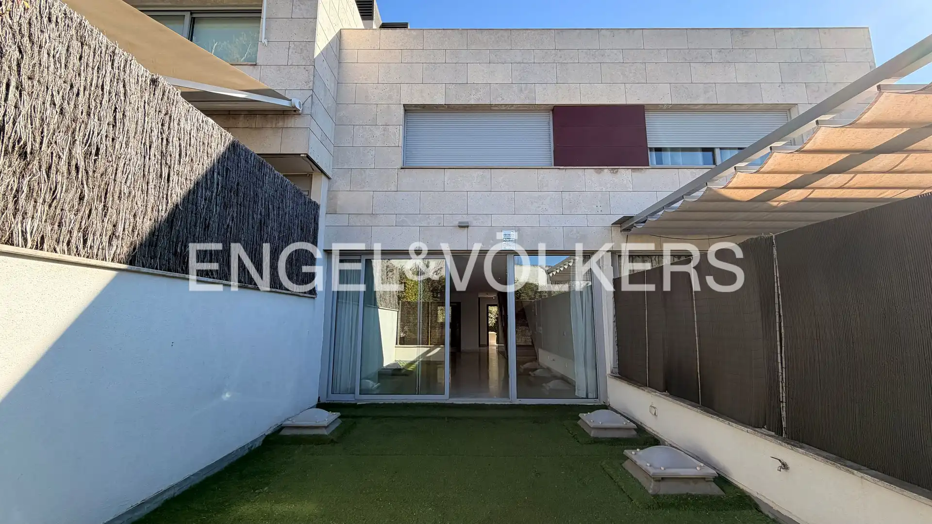 Vista exterior de Casa o xalet de lloguer en La Moraleja amb Aire condicionat, Calefacció i Terrassa