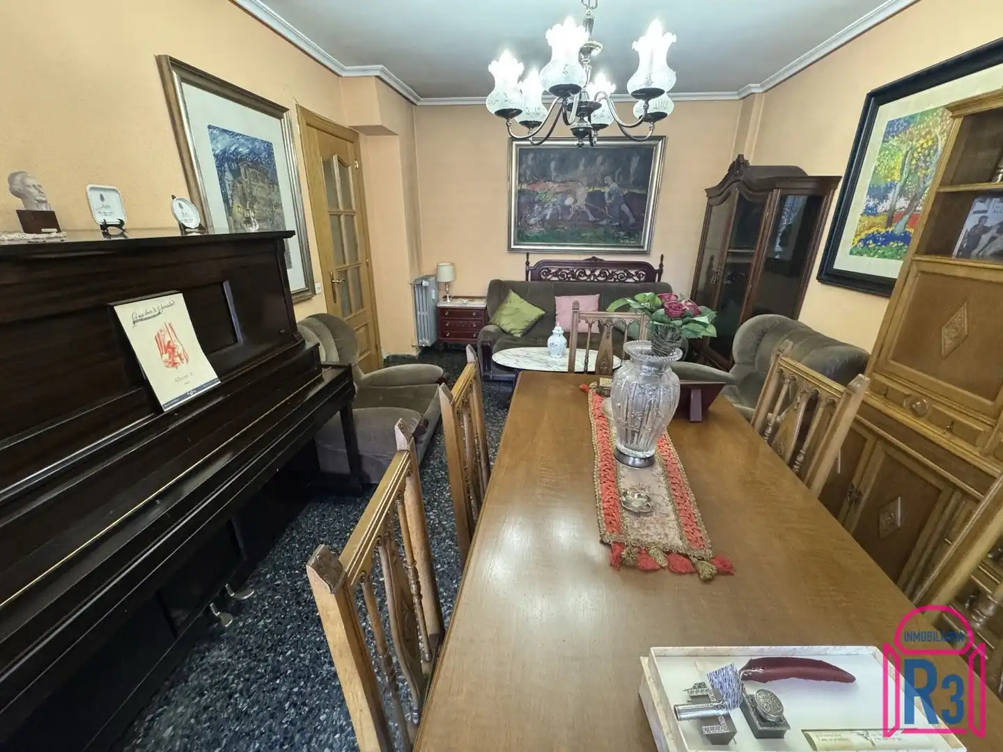 Comedor de Piso en venta en Las Eras de Renueva