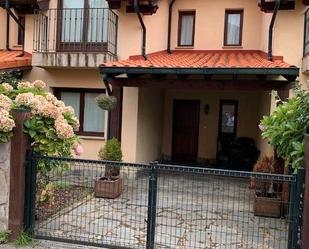 Exterior view of House or chalet to rent in Val de San Vicente   with Terrace and Balcony