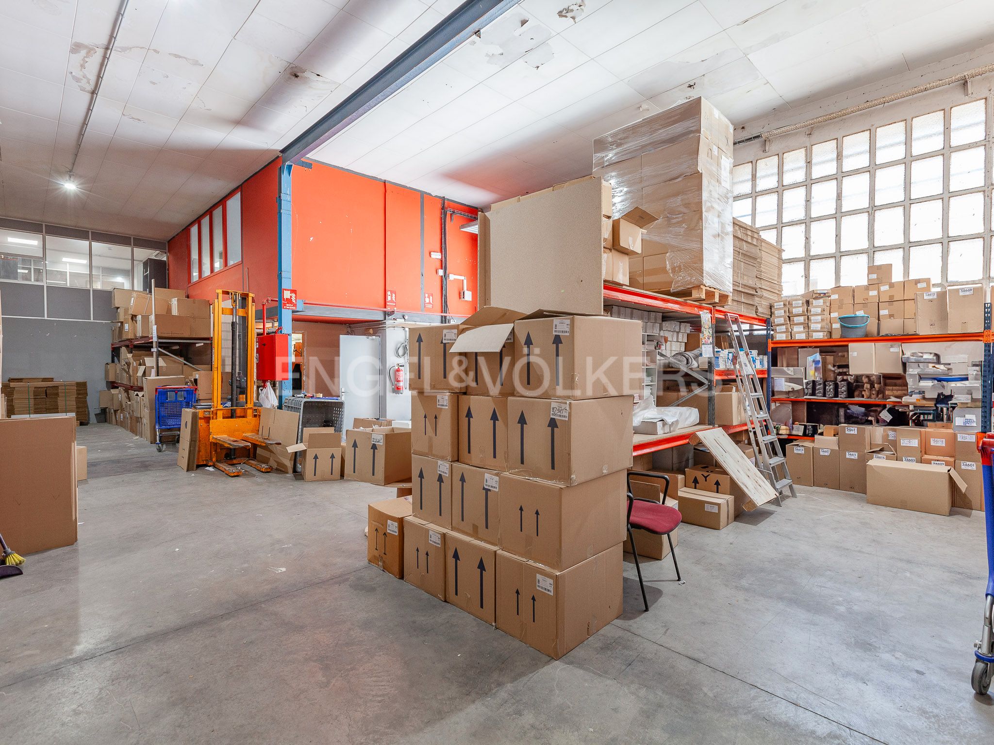 Nau industrial en venda en Terrassa
