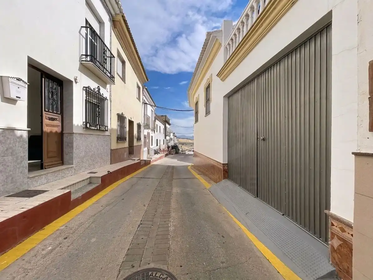 Vista exterior de Casa adosada en venta en Teba