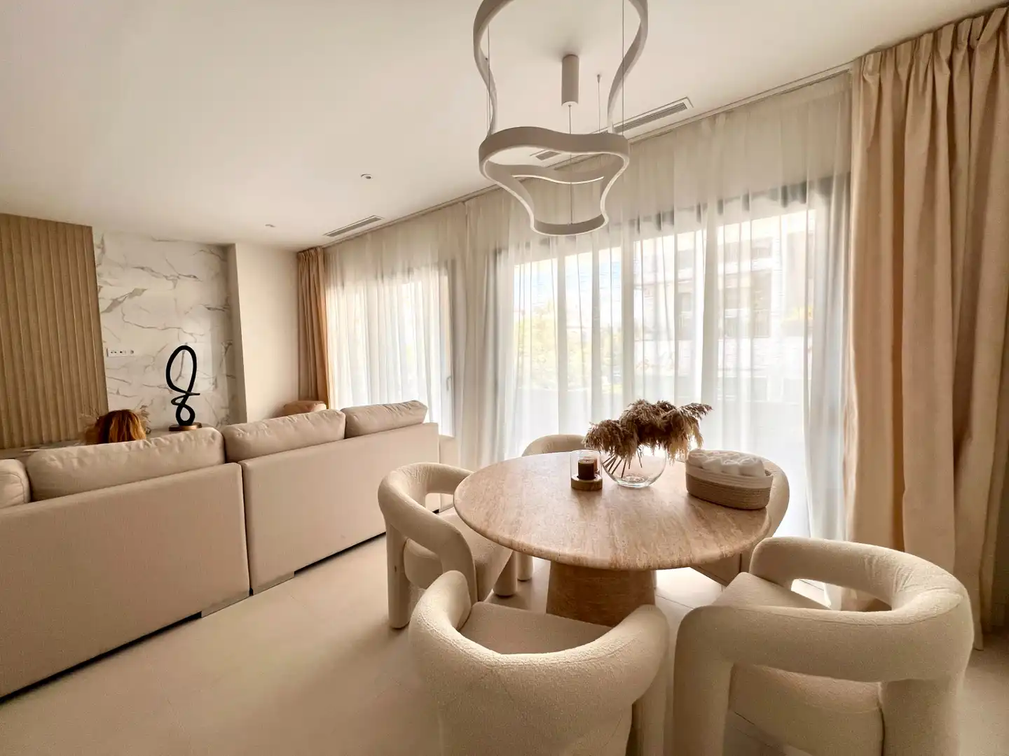 Sala de estar de Apartamento en venta en Marbella con Aire acondicionado, Terraza y Horno