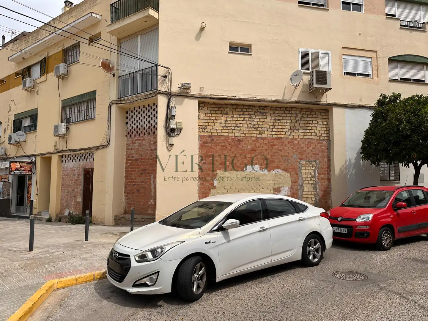 Parking of Commercial properties for sale in Dos Hermanas