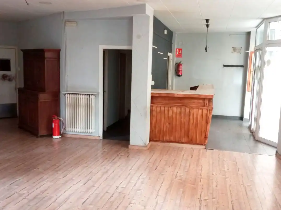 Local comercial en venda a capdevila 17, imagen 2