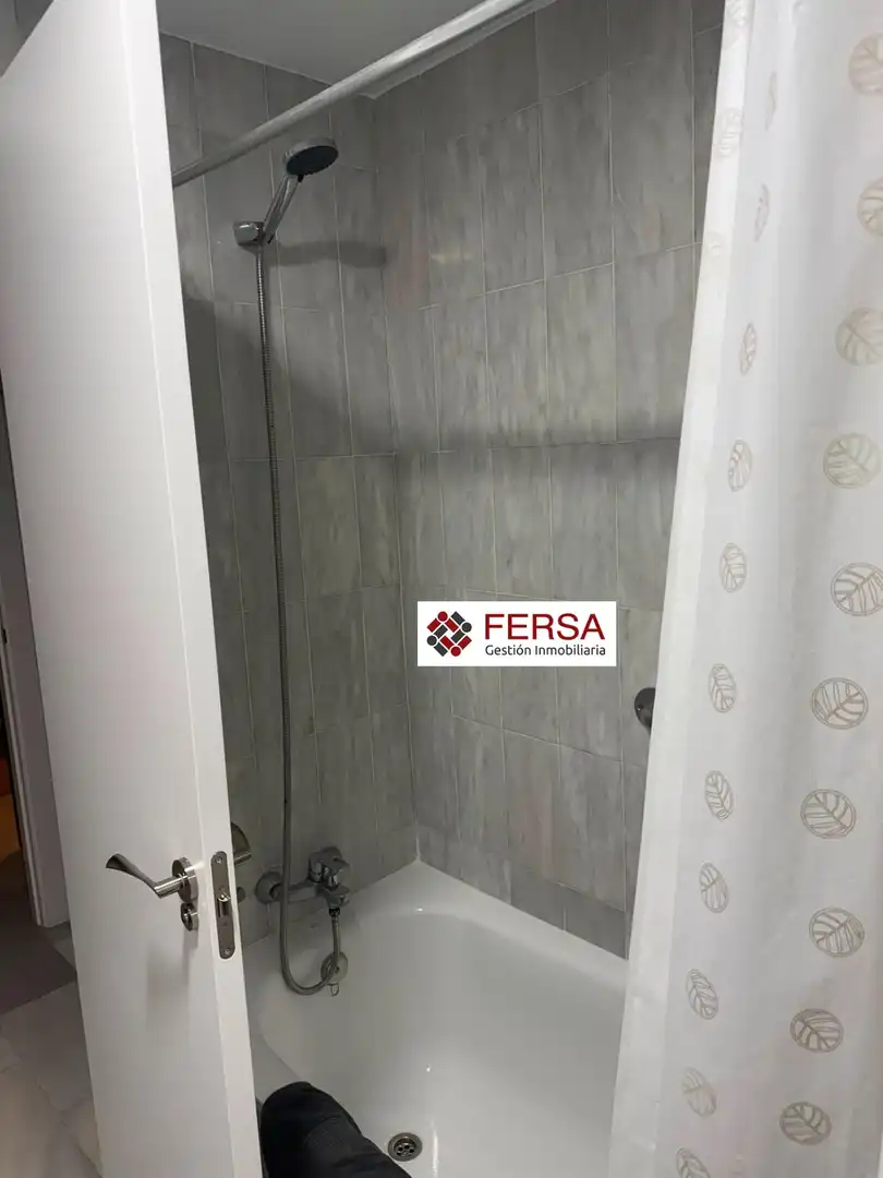 Bany de Dúplex de lloguer en El Puerto de Santa María amb Terrassa, Moblat i Balcó